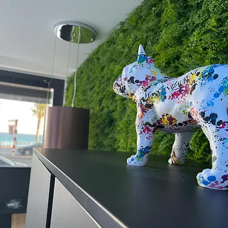 Luxury Garden Jacuzzi Promenade