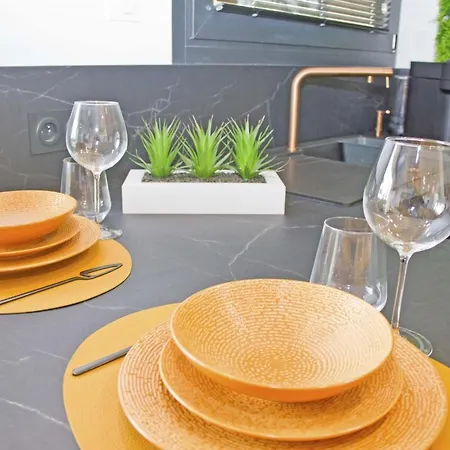 شقة Luxury Garden Jacuzzi Promenade