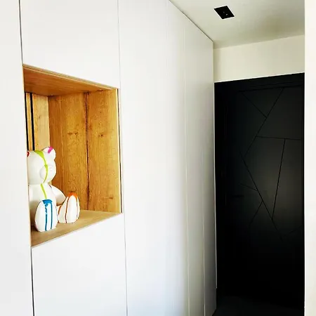 Luxury Garden Jacuzzi Promenade شقة