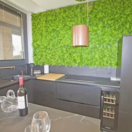 شقة Luxury Garden Jacuzzi Promenade