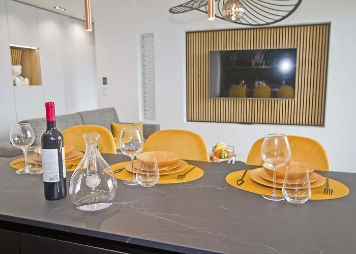 Apartment Luxury Garden Jacuzzi Promenade *