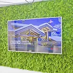 Luxury Garden Jacuzzi Promenade