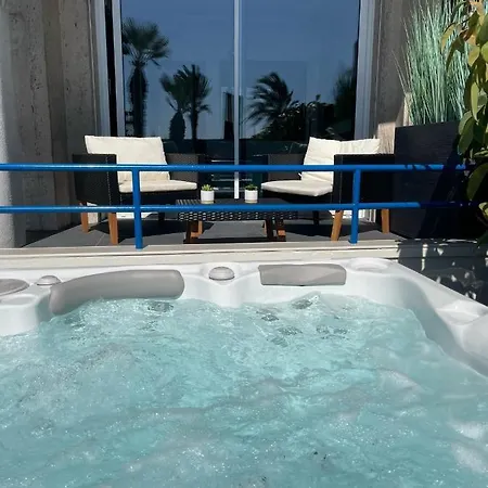 Luxury Garden Jacuzzi Promenade * ניס