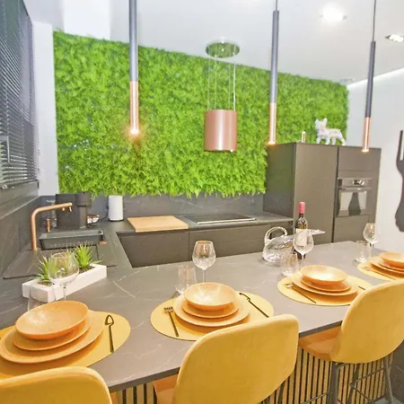 דירה Luxury Garden Jacuzzi Promenade ניס