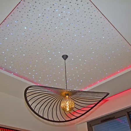 Luxury Garden Jacuzzi Promenade דירה *