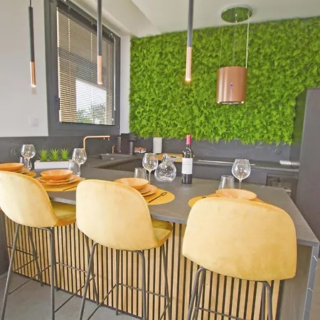 דירה Luxury Garden Jacuzzi Promenade *